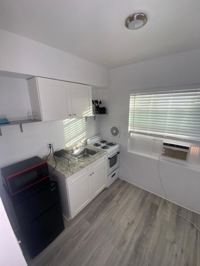 Uptown Inn & Suites St. Petersburg Ngoại thất bức ảnh