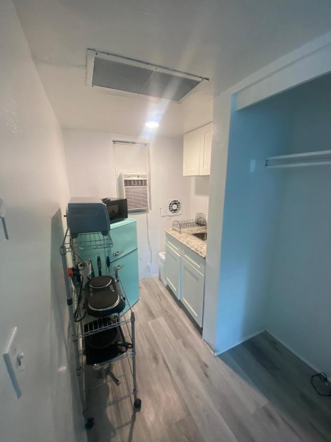 Uptown Inn & Suites St. Petersburg Ngoại thất bức ảnh