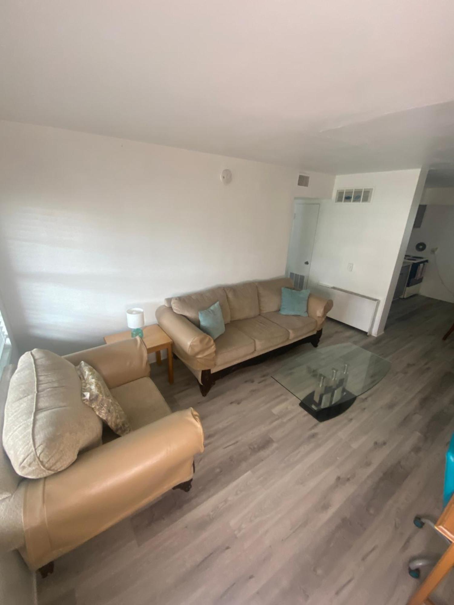 Uptown Inn & Suites St. Petersburg Ngoại thất bức ảnh